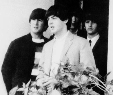 McCartney with the band members.
